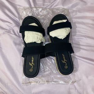 Women’s sandals 8.5 brand new